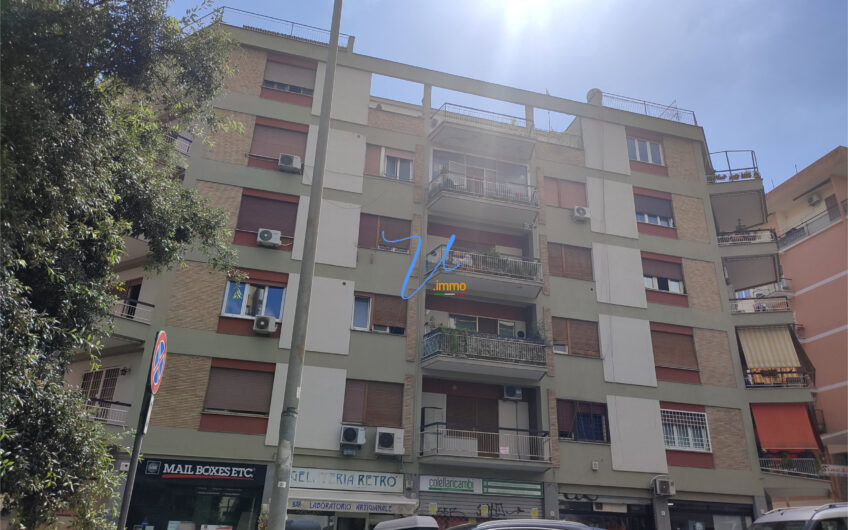 Attico su due livelli in via Baldo Degli Ubaldi – VOLARE